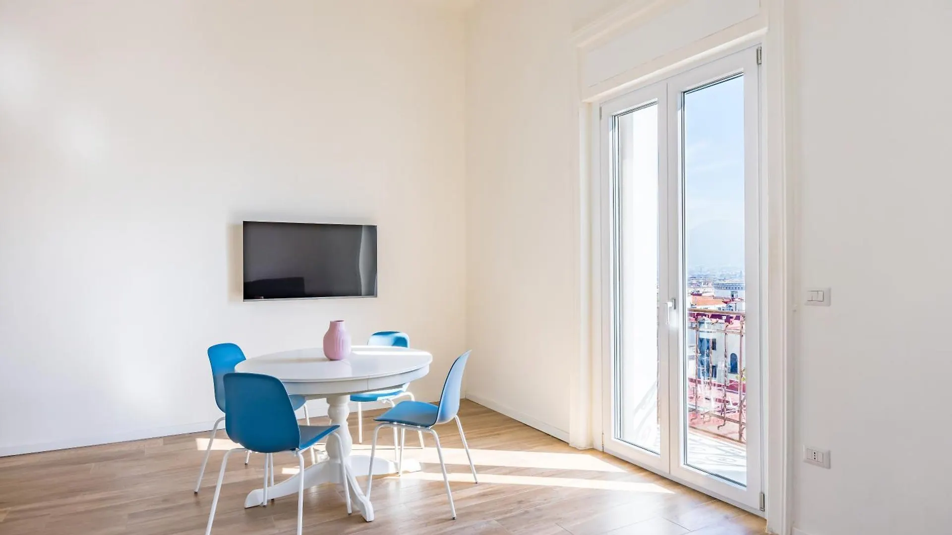 Sunny Panoramic Apartment By Napoliapartments Italien